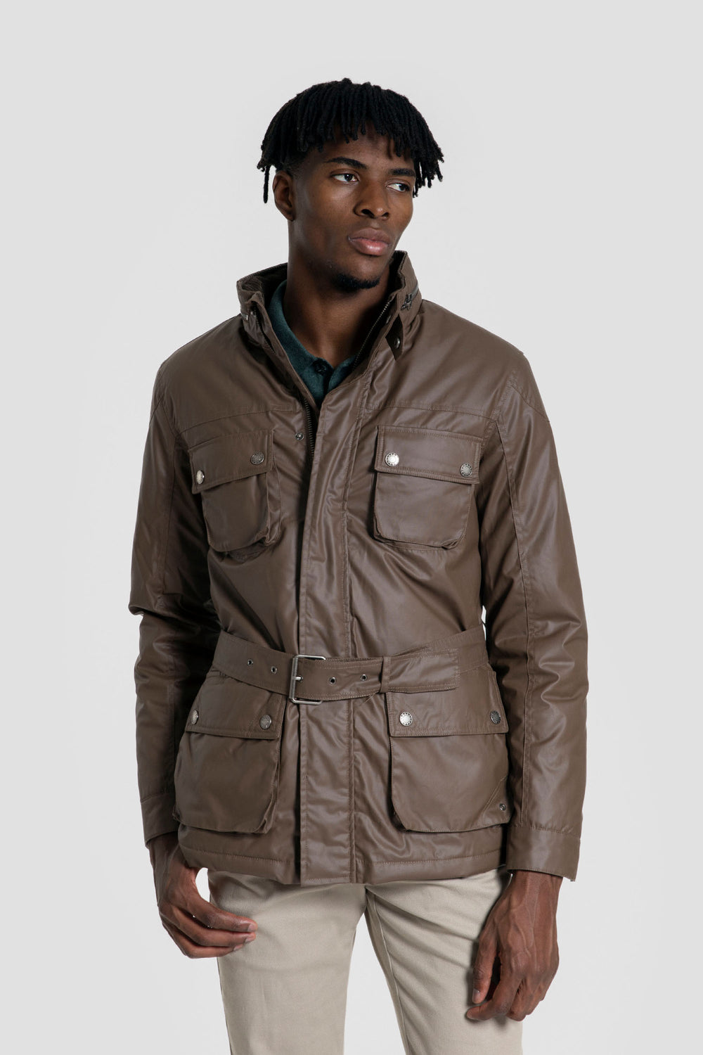 Chaqueta de hombre efecto encerado marrón con cinturón  SKU 0.32442