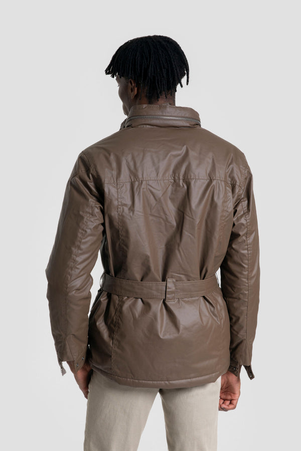 Chaqueta de hombre efecto encerado marrón con cinturón  SKU 0.32442