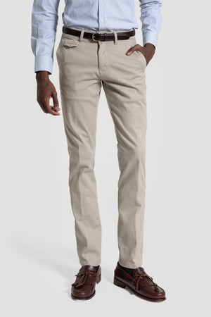 Pantalón Chino Hueso SKU 0.32483