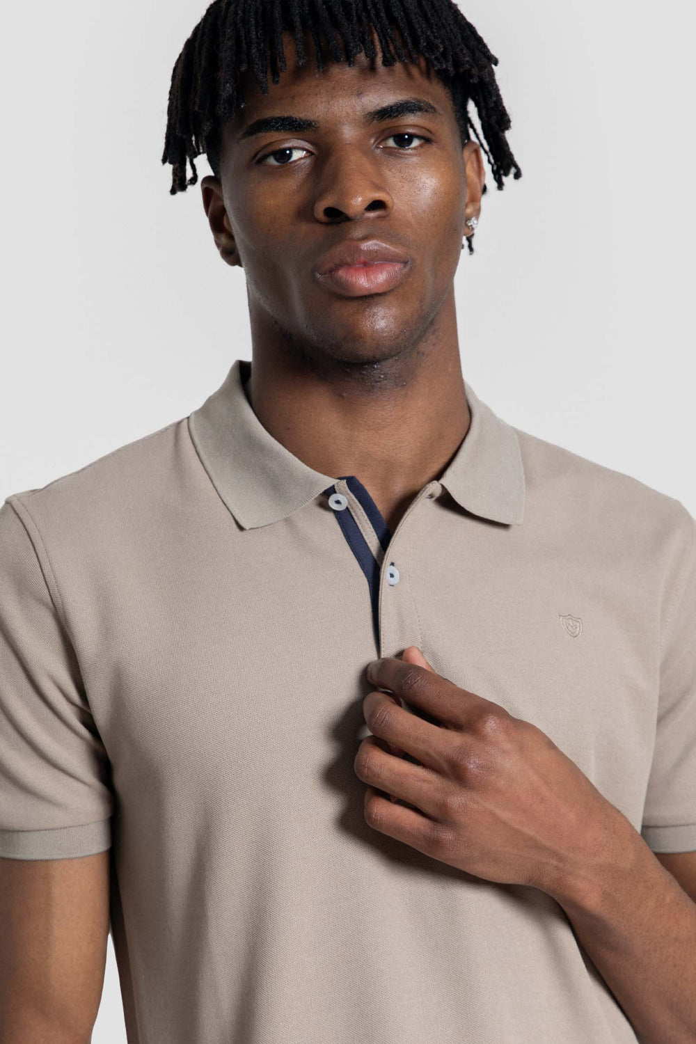Polo Escudo Taupe SKU 0.33319