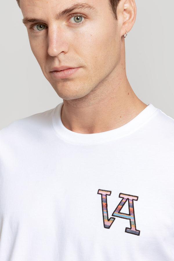 Camiseta VA logo étnico Blanca SKU 0.33613