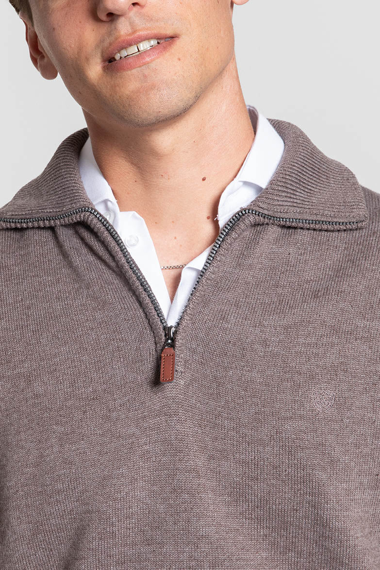 Pull demi-zippé marron SKU 0.34812