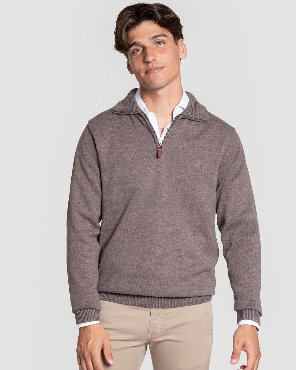 Pull demi-zippé marron SKU 0.34812