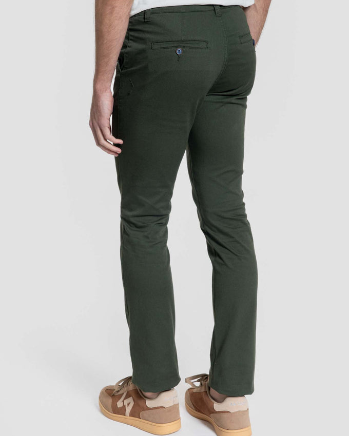 Chino Básico kaki SKU 0.00041