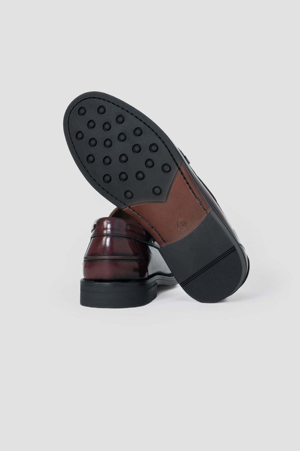 Mocasín con borlas burdeos SKU 0.33159