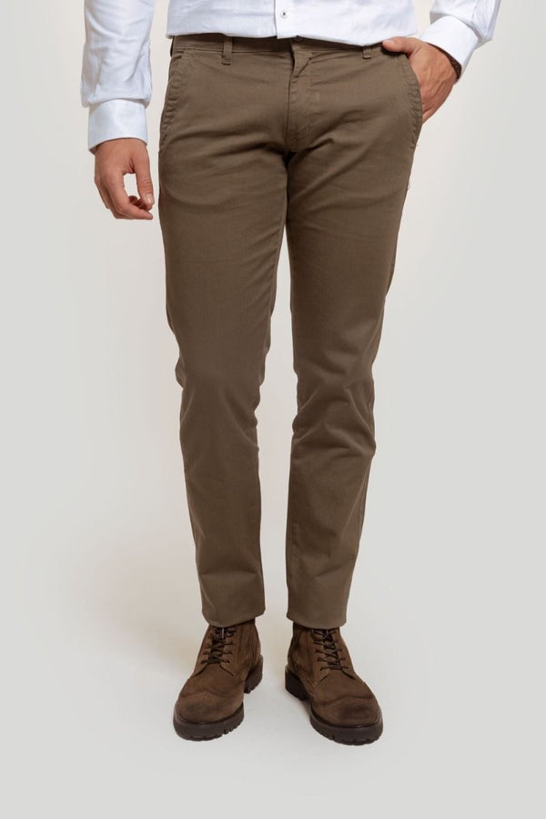 CALÇA CHINO SKINNY NA COR KHAKI VÍVIDA SKU 0.20422