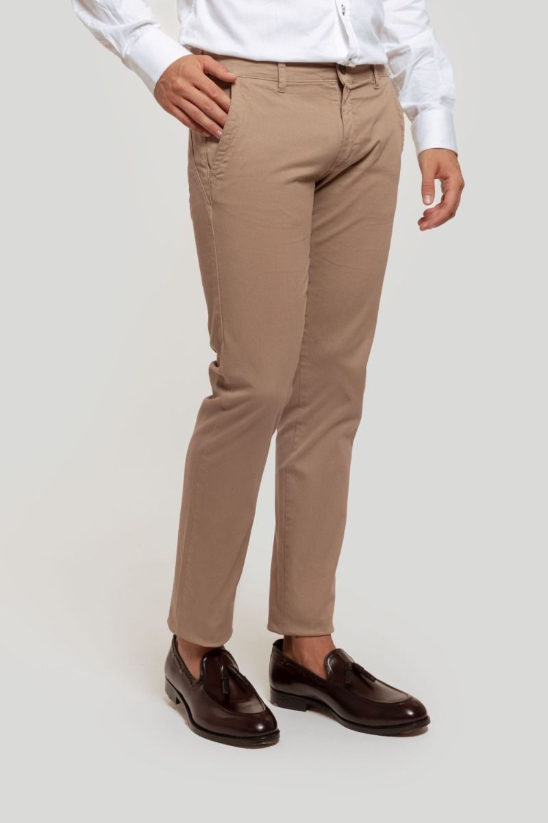 PANTALON CHINO SKINNY VIVO COLOR CAMEL SKU 0.20422
