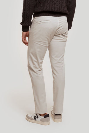 Pantalon Chino Vivo Hueso SKU 0.20422
