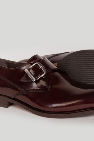 SAPATO COM FIVELA BORGONHA SKU 0,26457
