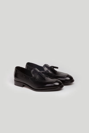 SAPATO SOCIAL COM BORLAS PRETAS SKU 0,27766