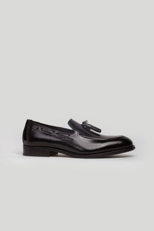 SAPATO SOCIAL COM BORLAS PRETAS SKU 0,27766