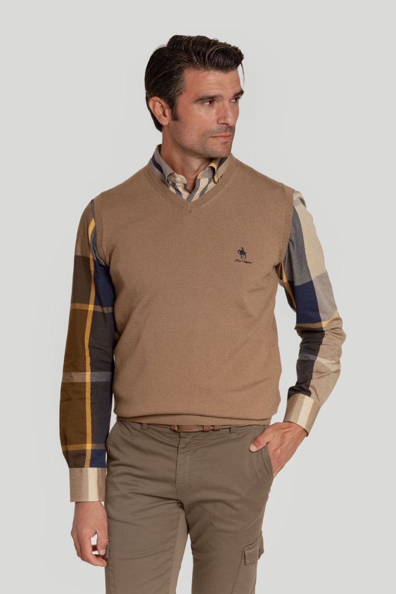 JERSEY SIN MANGAS BEIG SKU 0.29461