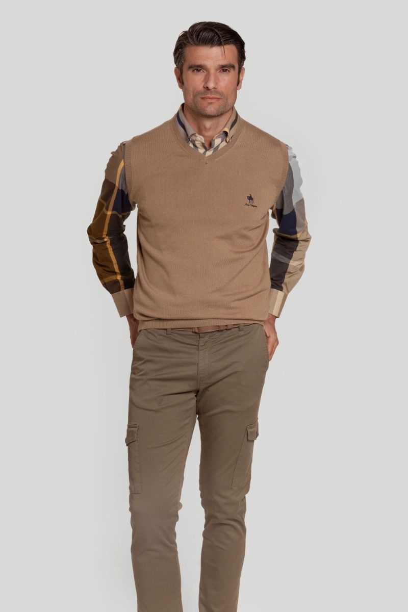JERSEY SIN MANGAS BEIG SKU 0.29461