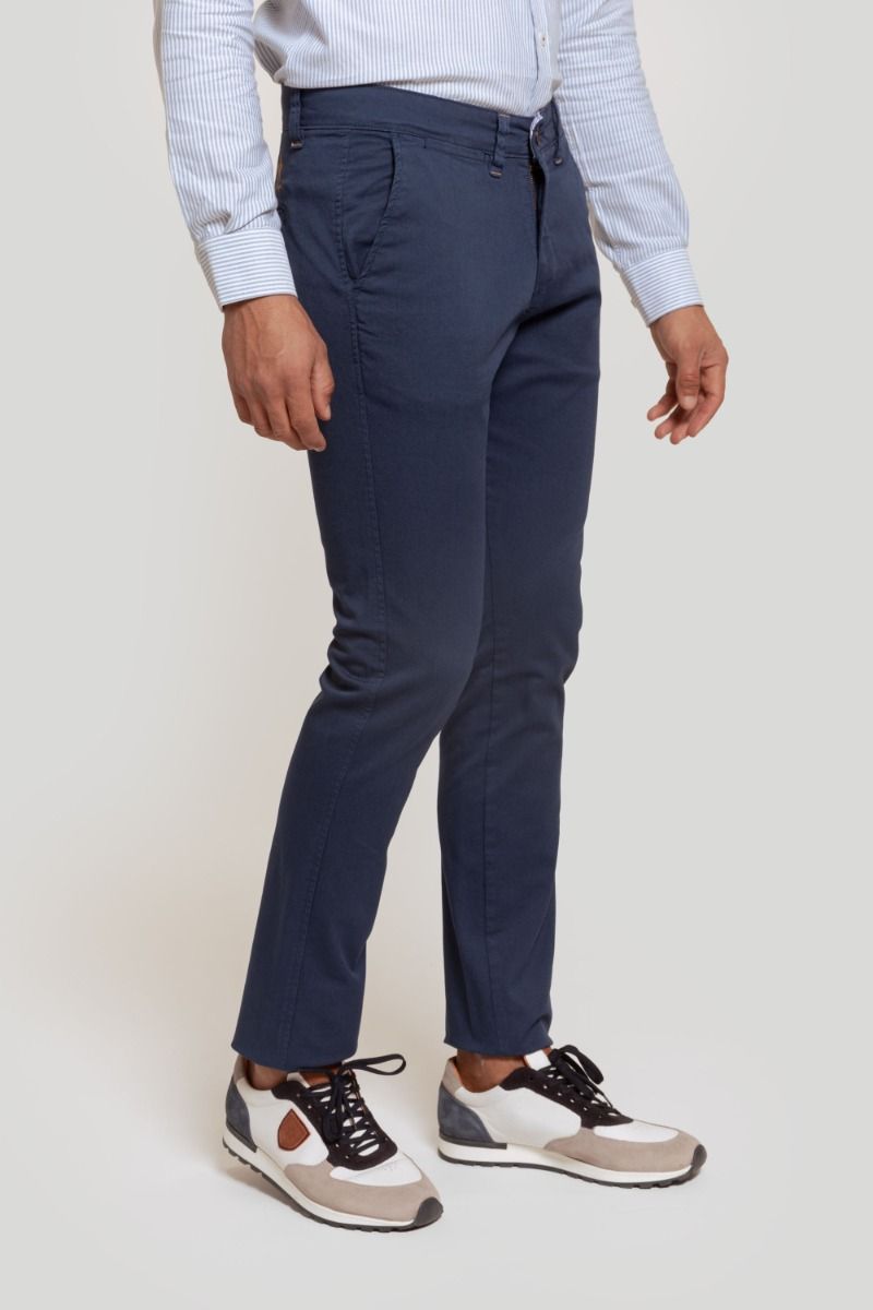 CHINO BASICO AZUL NOCHE SKU 0.00041