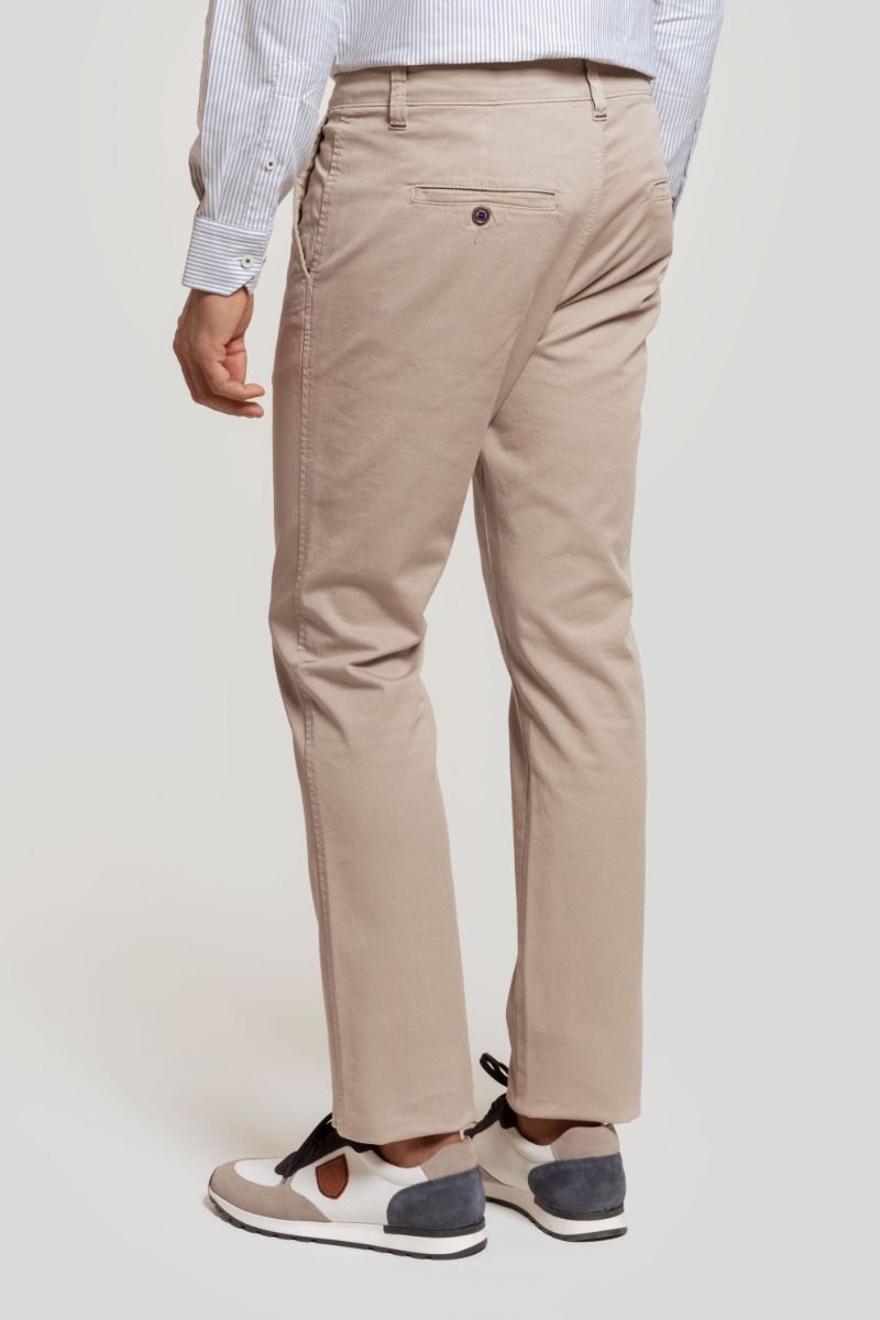 CHINO BASICO CAMEL SKU 0.00041
