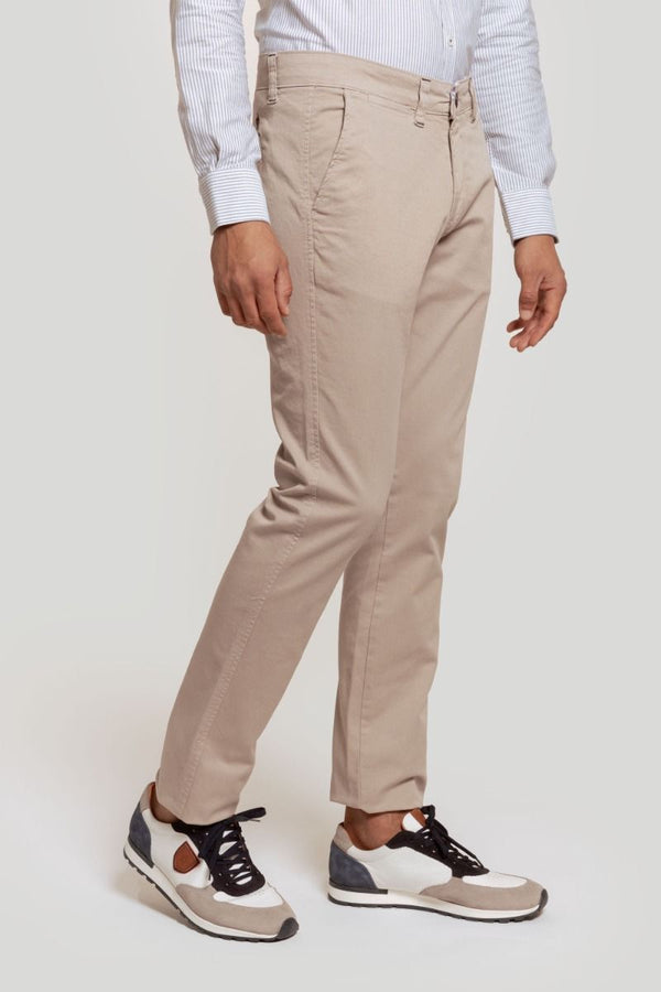 CHINO BASICO CAMEL SKU 0.00041