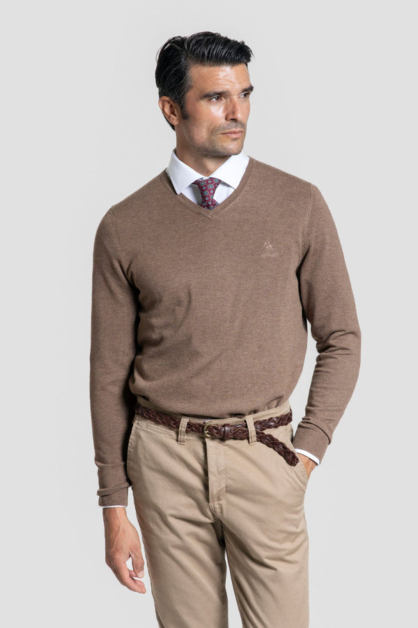 Jersey Cuello Pico Marrón - Raíces SKU 0.32017