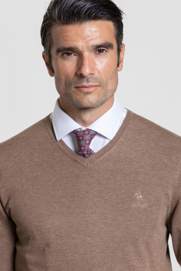 Jersey Cuello Pico Marrón - Raíces SKU 0.32017