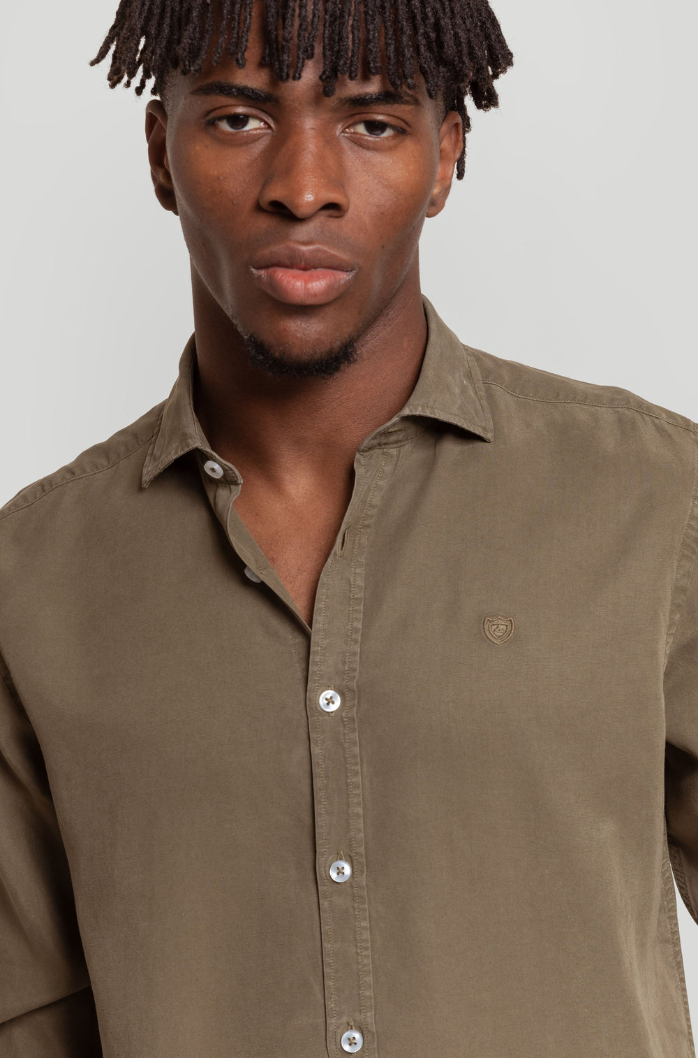 Camisa Algodón Soft Fit Kaki SKU 0.31145