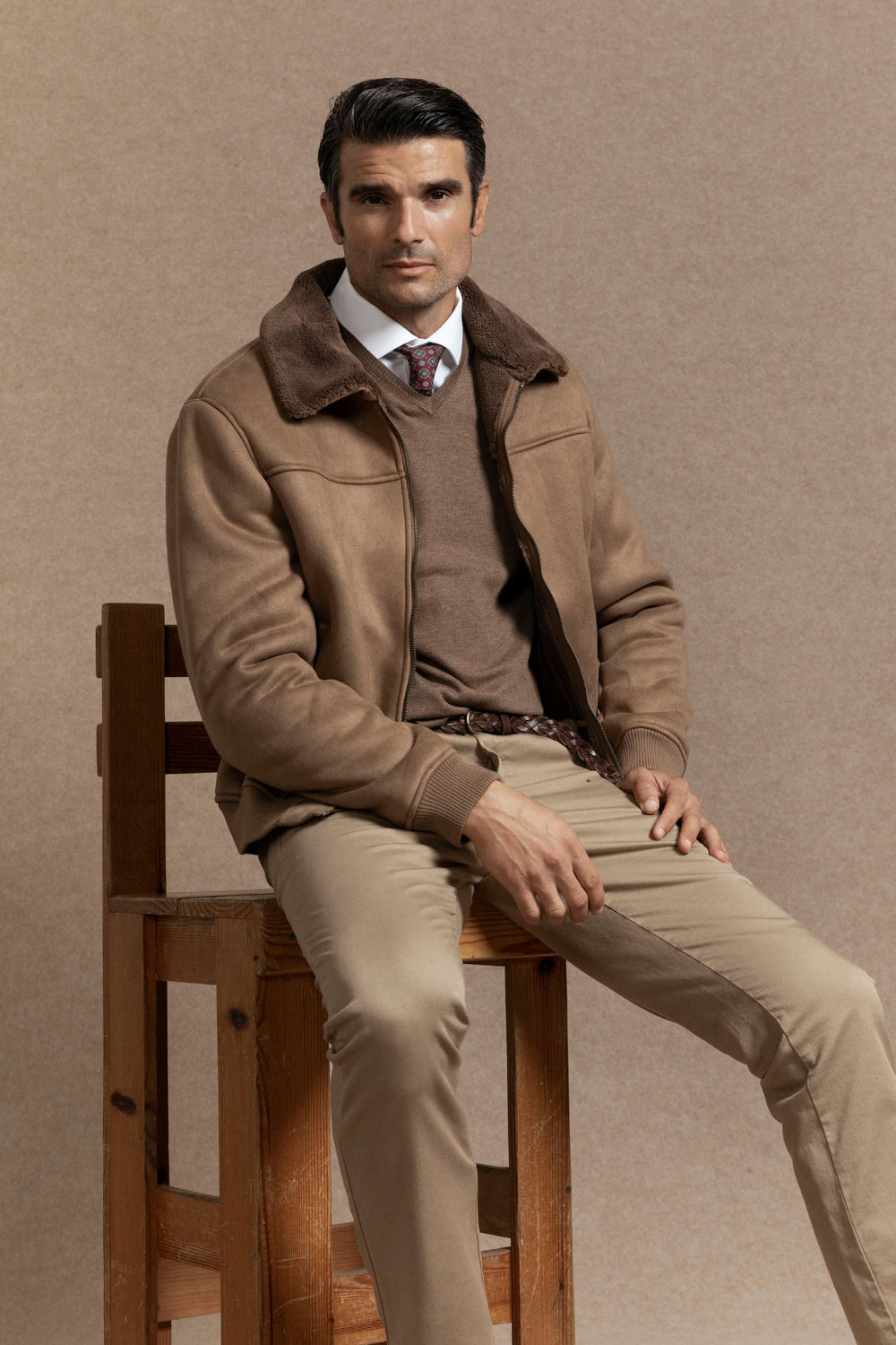 Cazadora Bomber Cuello de Borrego Camel SKU 0.32455