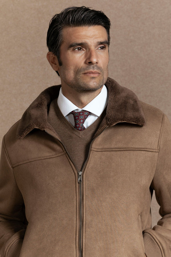 Cazadora Bomber Cuello de Borrego Camel SKU 0.32455