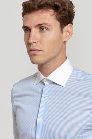 Camisa Raya Celeste Cuello Blanco SKU 0.24307