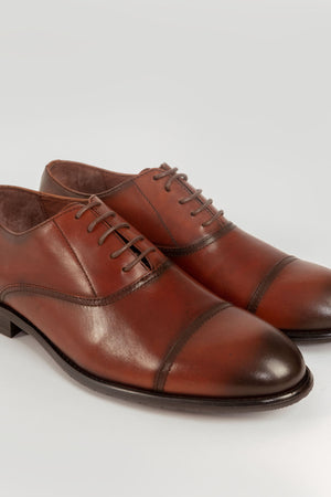 Sapato de couro marrom Perera SKU 0,30824