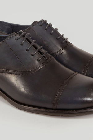 Sapato Perera de couro azul marinho SKU 0,30824