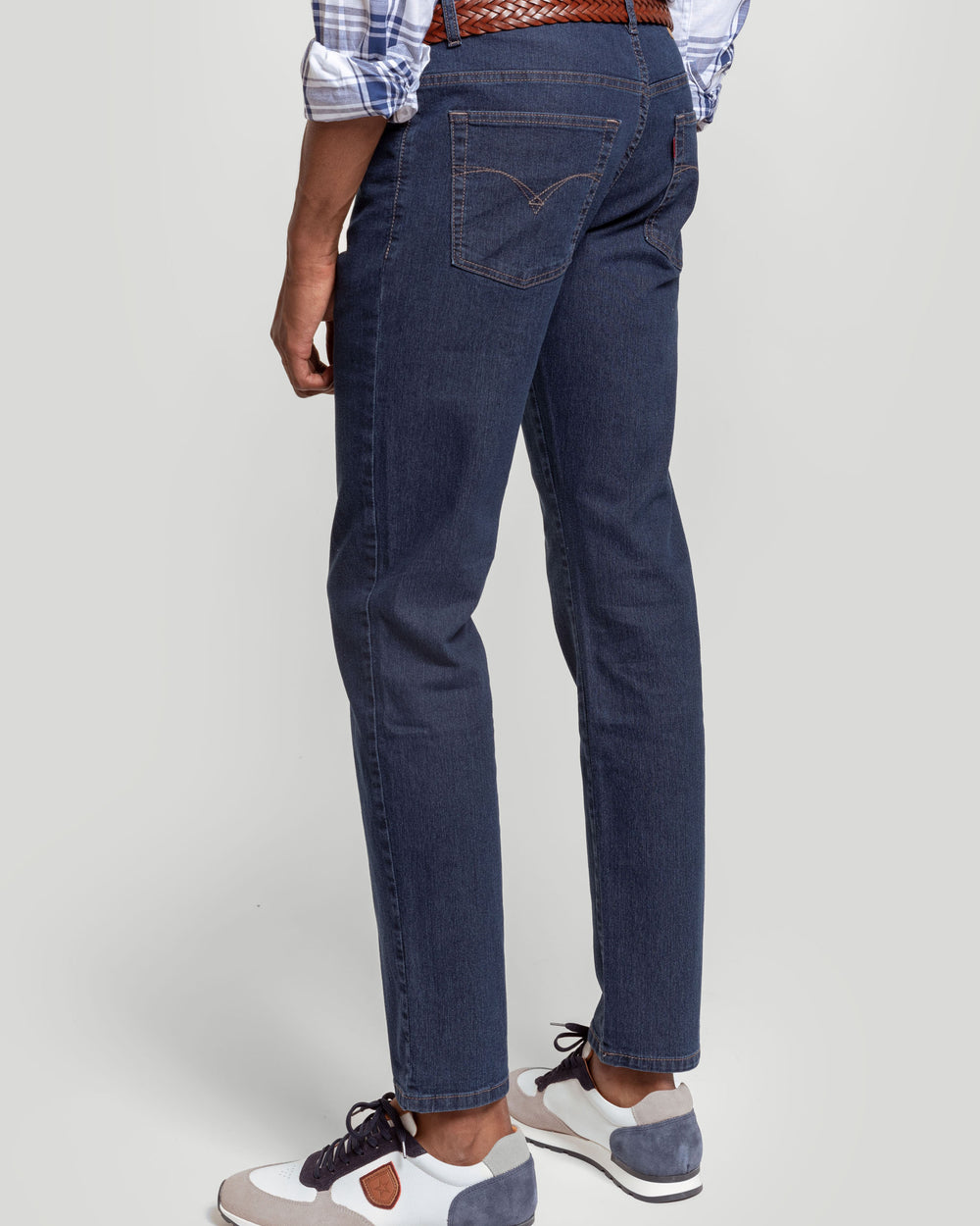 Pantalón Vaquero de cinco bolsillos SKU 0.10383