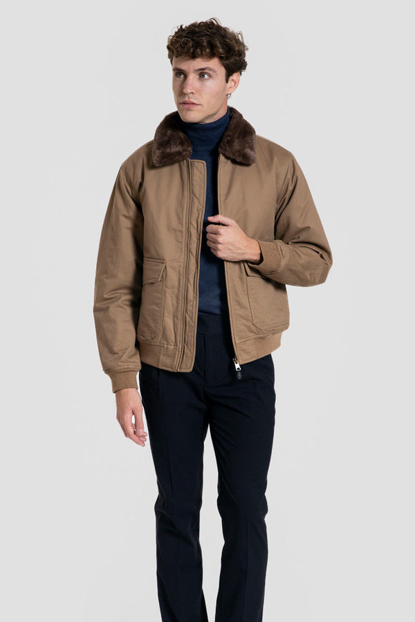 Cazadora camel Utility con Cuello Pelo  SKU 0.32675