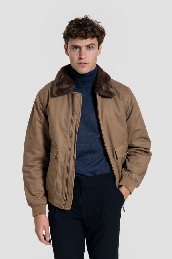 Cazadora camel Utility con Cuello Pelo  SKU 0.32675