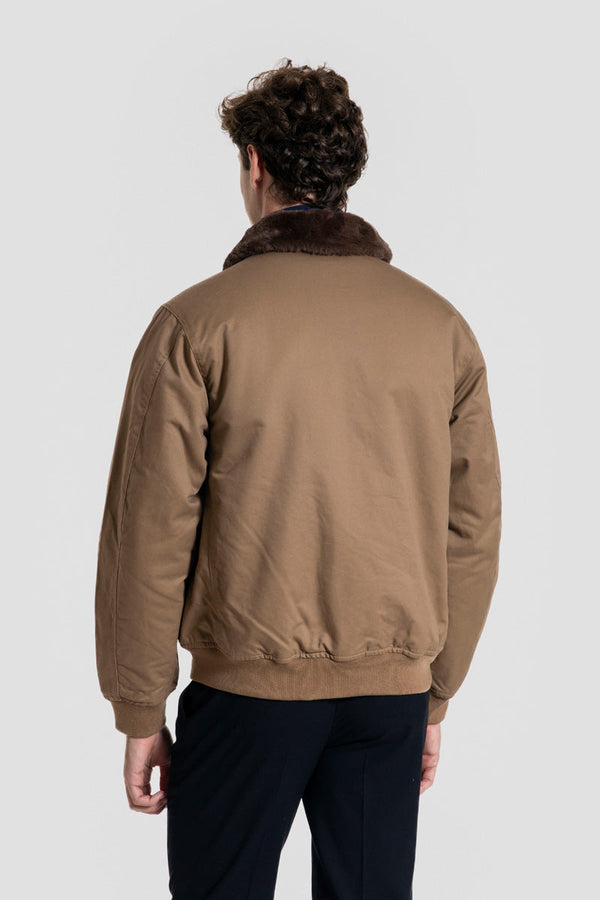 Cazadora camel Utility con Cuello Pelo  SKU 0.32675