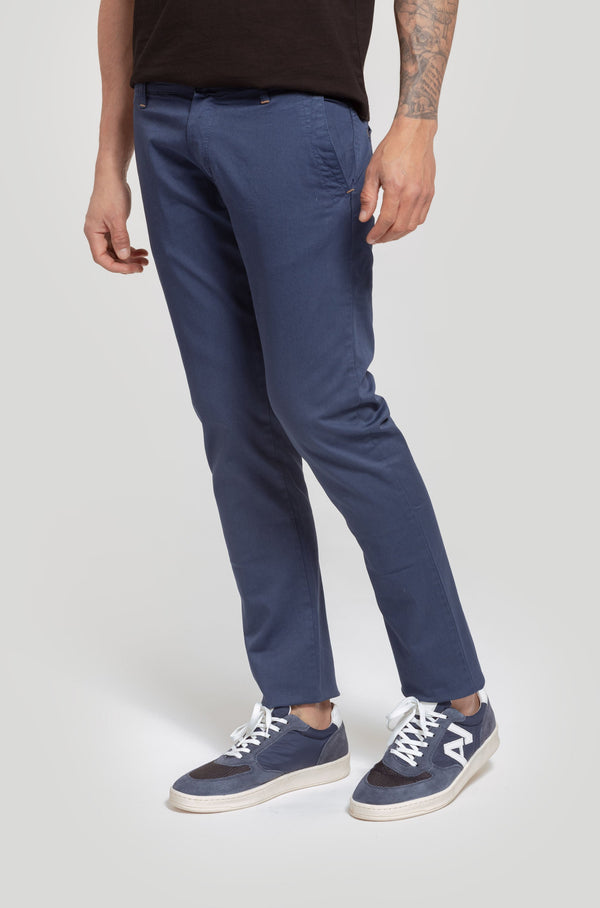CHINO TAPETA AZUL NOCHE SKU 0.01578