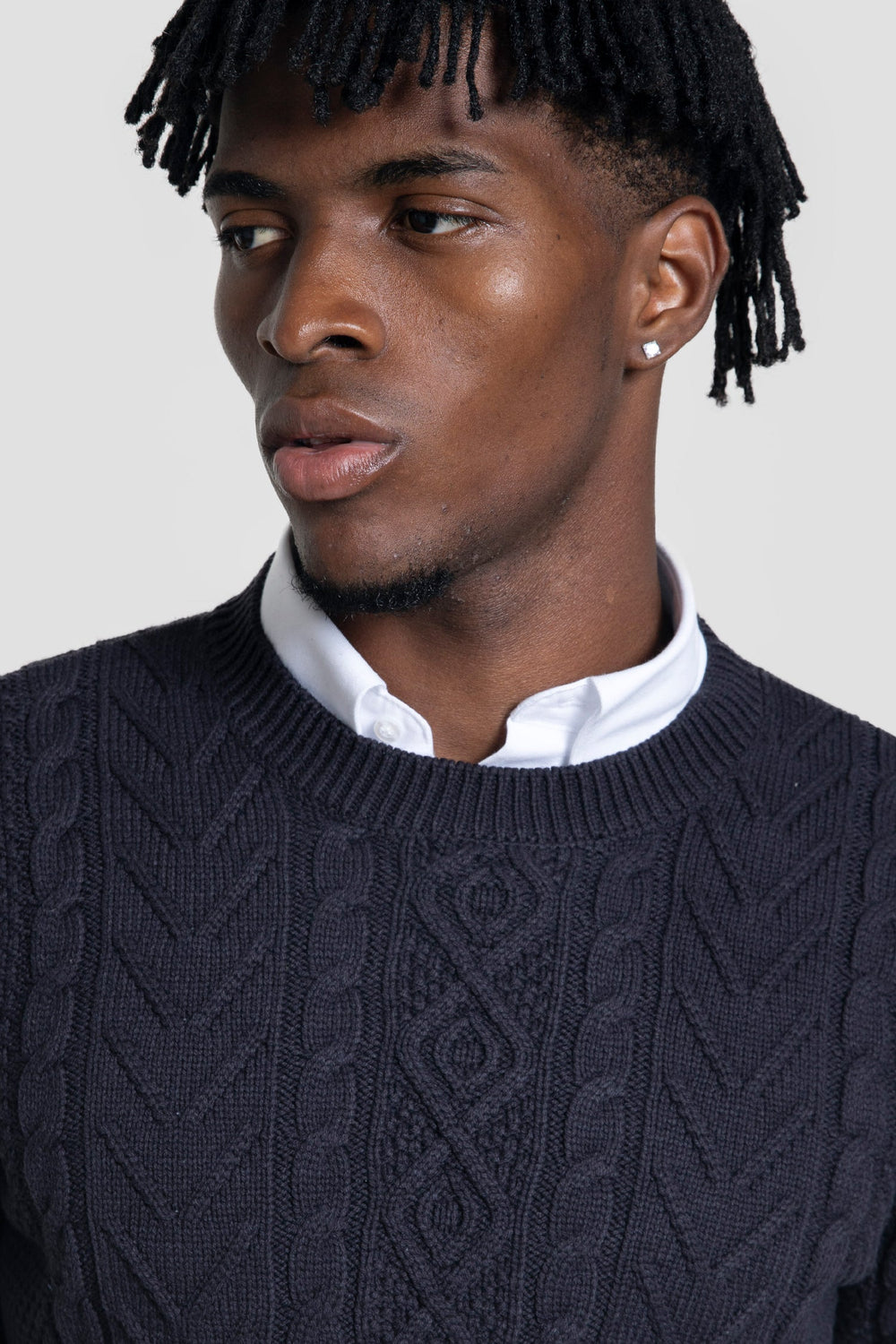 Jersey Punto Trenzado Cuello Redondo Marino SKU 0.32255