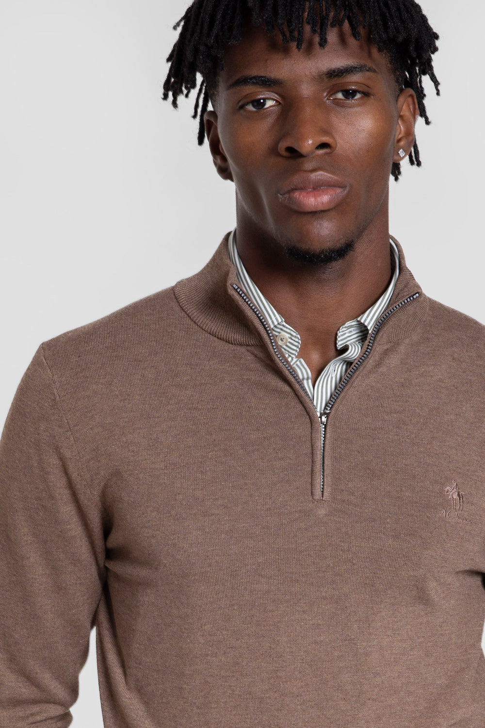 Jersey Cuello Cremallera Marrón- Raíces SKU 0.32020