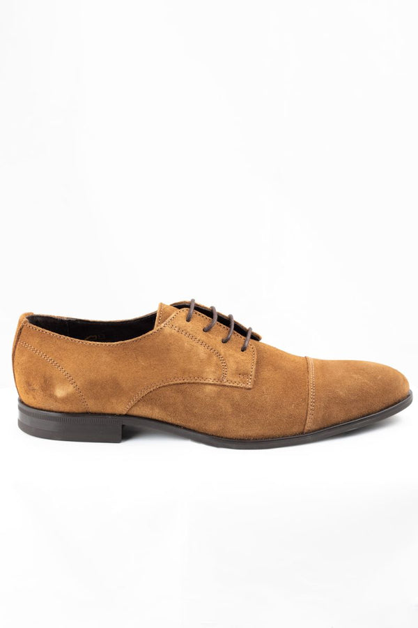 SAPATO CLÁSSICO DE CAMURÇA COM CADARÇO CAMEL SKU 0,24355